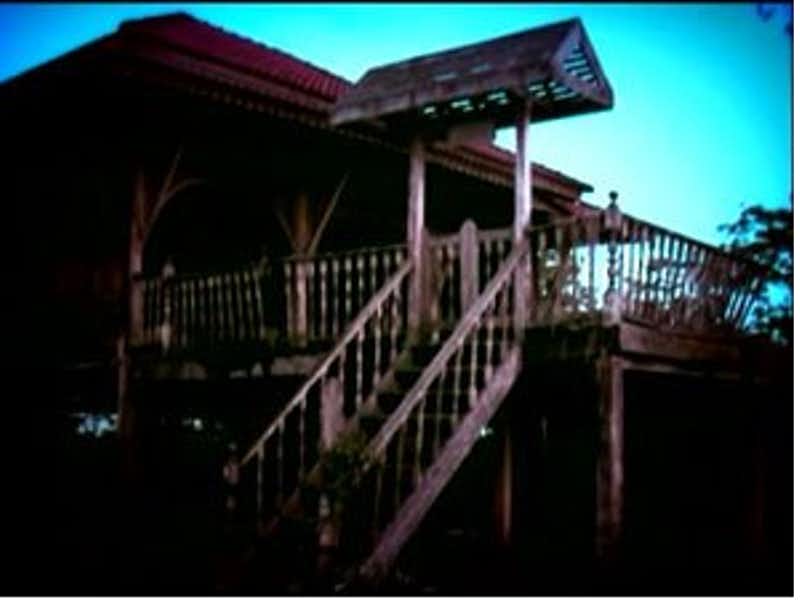 บ้านผีสิง