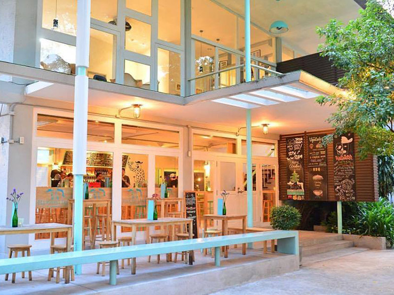 ร้านนั่งชิวทองหล่อ-เอกมัย-Mikkeller-Bangkok