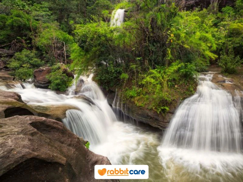 น้ำตกสร้อยสวรรค์ (Soi Sawan Waterfall)